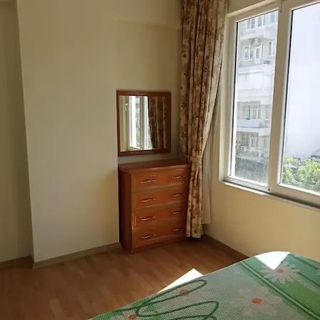 Appartement Heart Of The + History + Amenities + Attractions